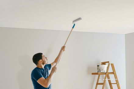Painting walls and ceilings in apartments in Tenerife
